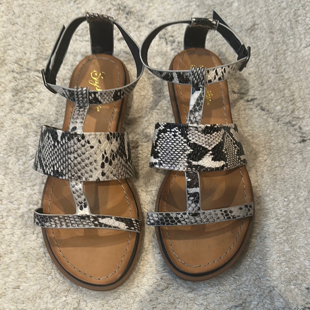 Seychelles Black and White Sandals with T-Strap Design